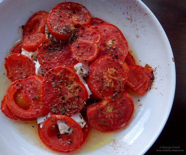 feta cu rosii