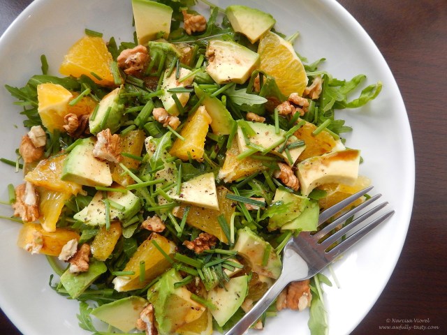 salata cu avocado, rucola, portocala
