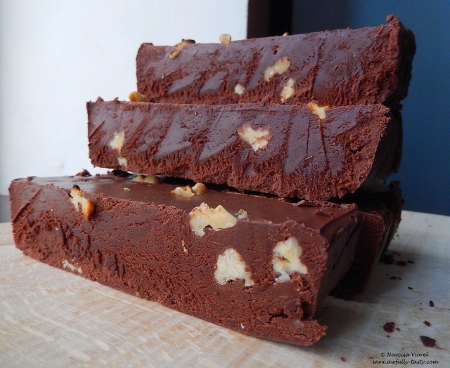 ciocolata de casa cu nuci