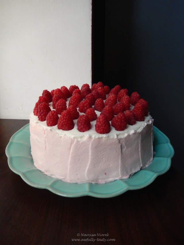 tort cu lemon curd si zmeura