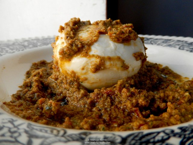 mozzarella cu pesto rosu