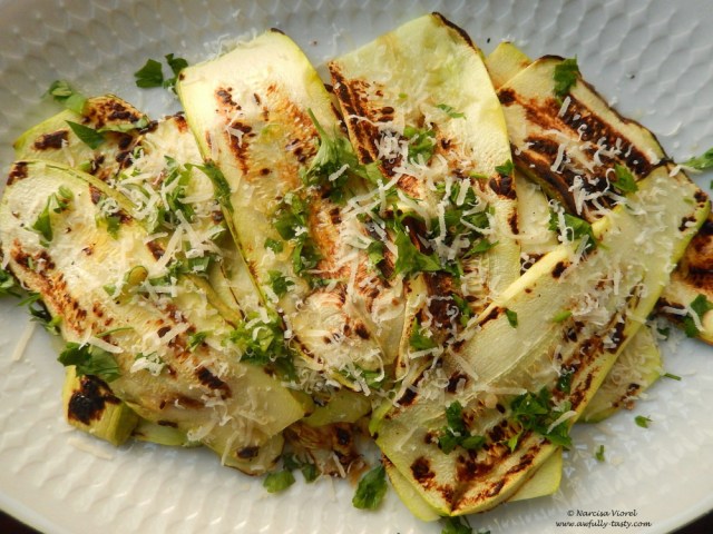 salata calda de dovlecei la gratar