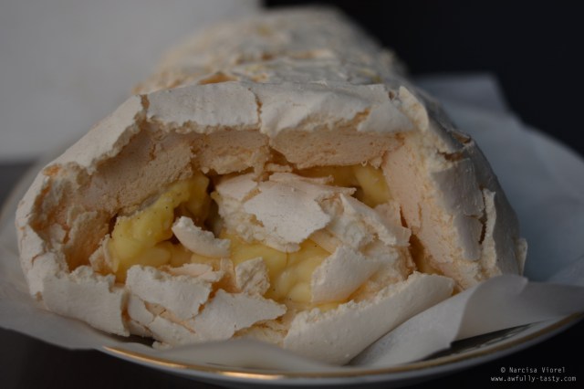 rulada-cu-ananas-si-vanilie