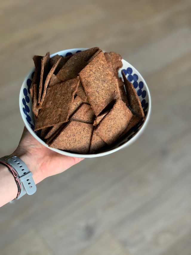 Crackers din secară și semințe | Awfully Tasty